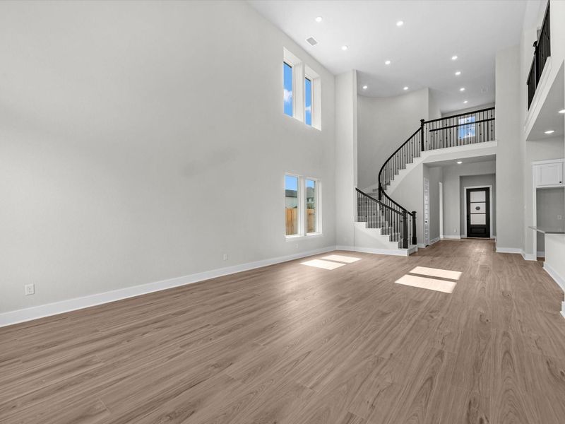 Spacious, unfurnished interior of a new home in Pecan Ridge, Fulshear (Image 15).