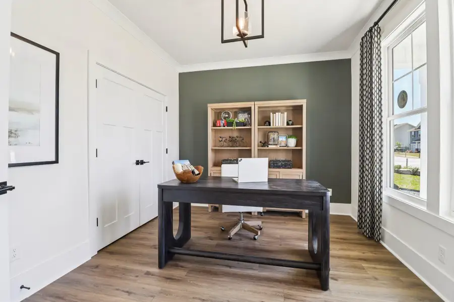 37-web-or-mls-Matthews Dr-S1504-037