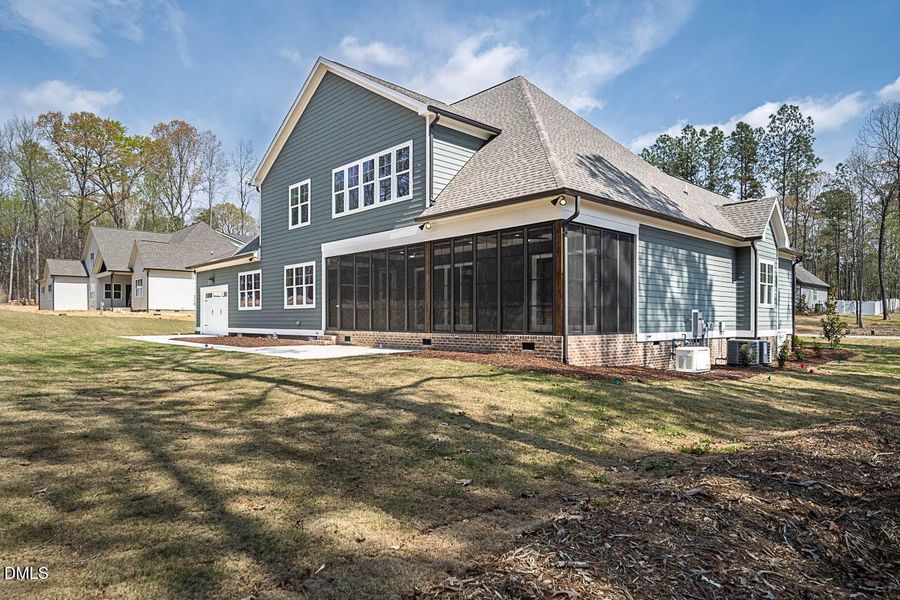 1616 River Bend Ln exterior-7