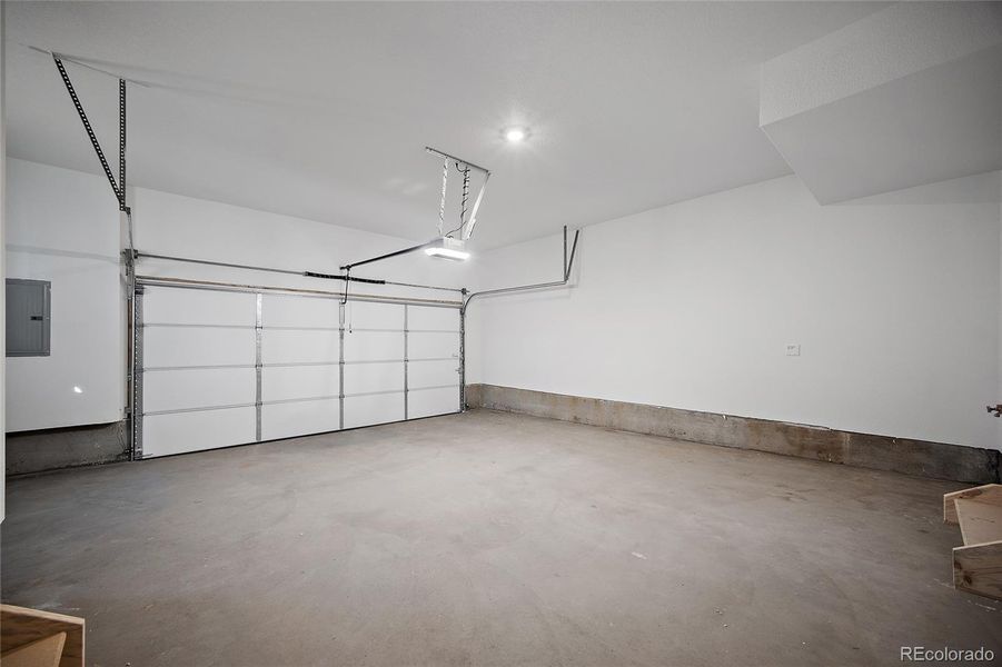 Spacious, unfurnished interior of a new home in The Commons at Victory Ridge, Colorado Springs (Image 18).