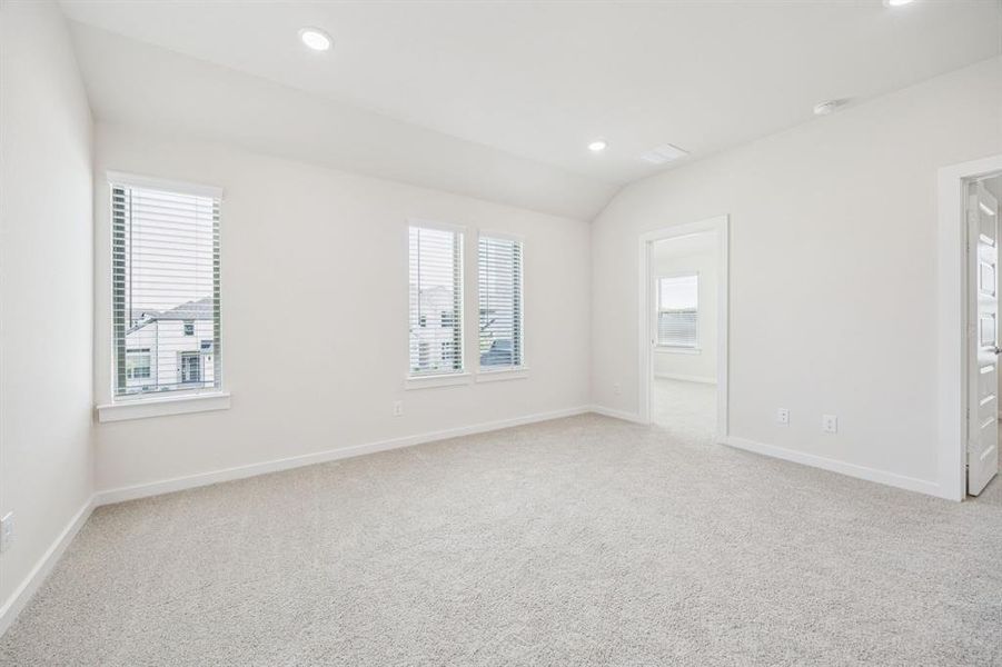 Spacious, unfurnished interior of a new home in LakePointe, Lavon (Image 25). Spacious, unfurnished interior of a new home in LakePointe, Lavon (Image 25).