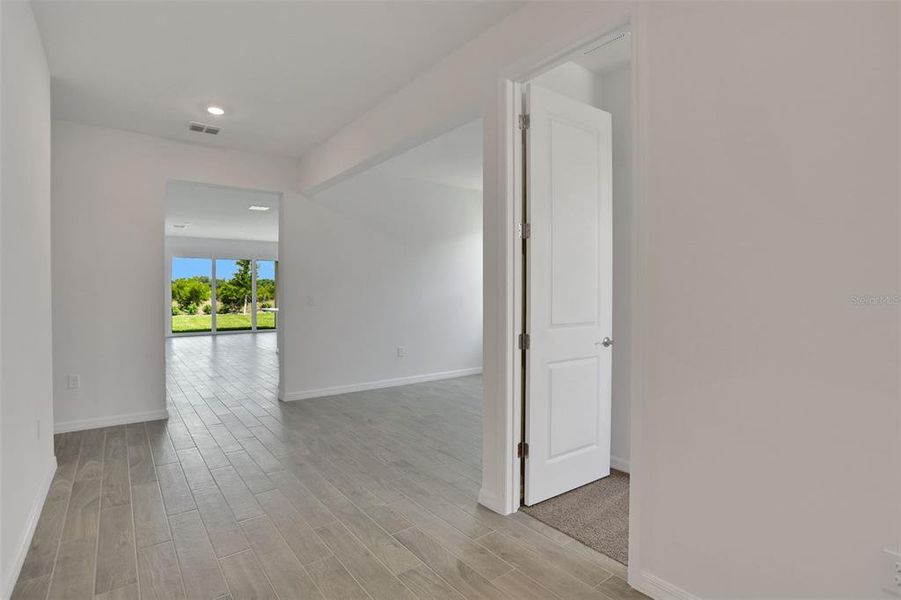 Spacious, unfurnished interior of a new home in Turnleaf, Punta Gorda (Image 33).