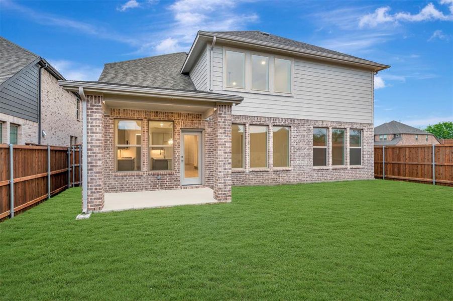 Exterior details and patio area of a home in Vintage Village, Argyle (Image 20).