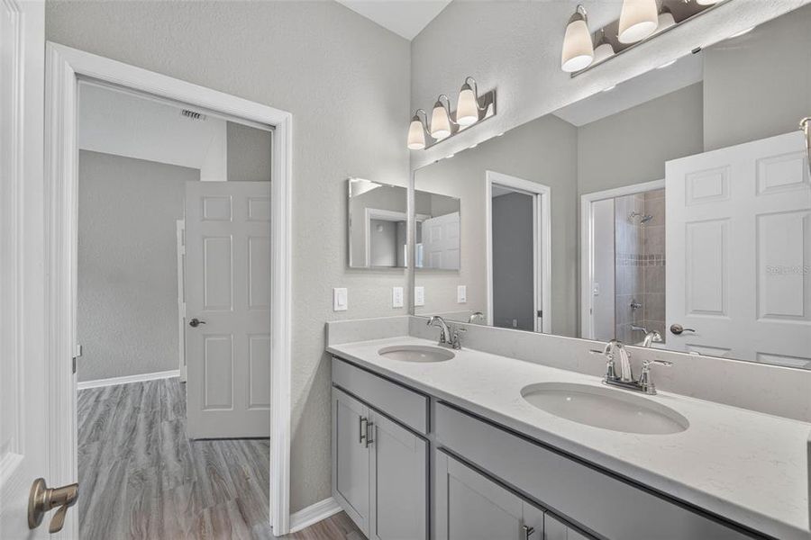 Furnished interior view inside a new home in , Davenport (Image 37).