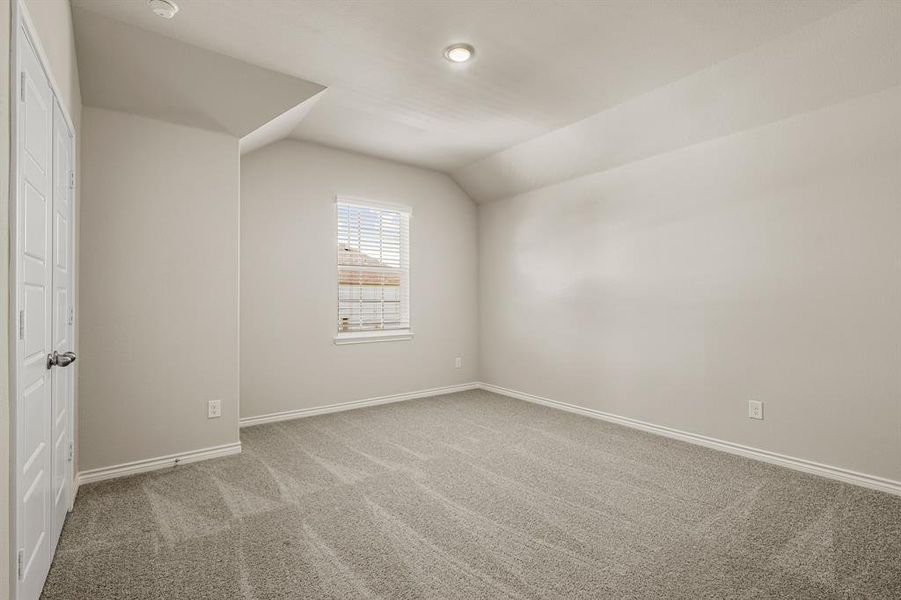 Spacious, unfurnished interior of a new home in Rocky Creek Crossing, Fort Worth (Image 11). Spacious, unfurnished interior of a new home in Rocky Creek Crossing, Fort Worth (Image 11).