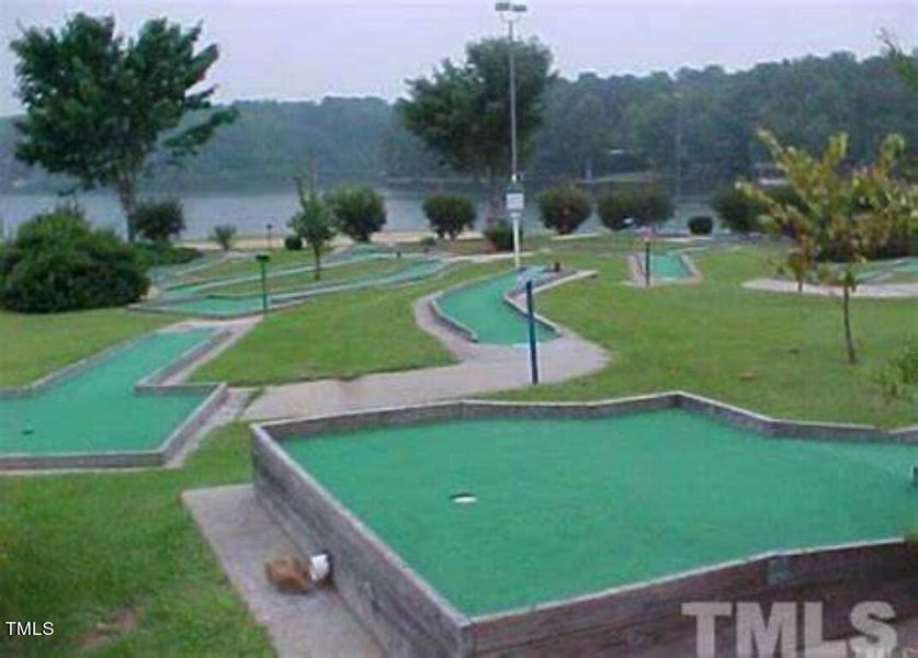Mini Putt (Medium)