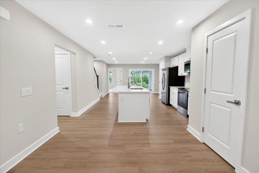 Spacious, unfurnished interior of a new home in Arden Woods, Greenville (Image 7).