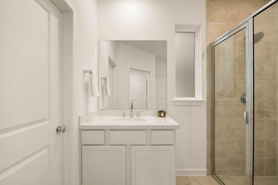 Furnished interior view inside a new home in Bonterra at Cross Creek Ranch 45s - Age 55+, Fulshear (Image 7).