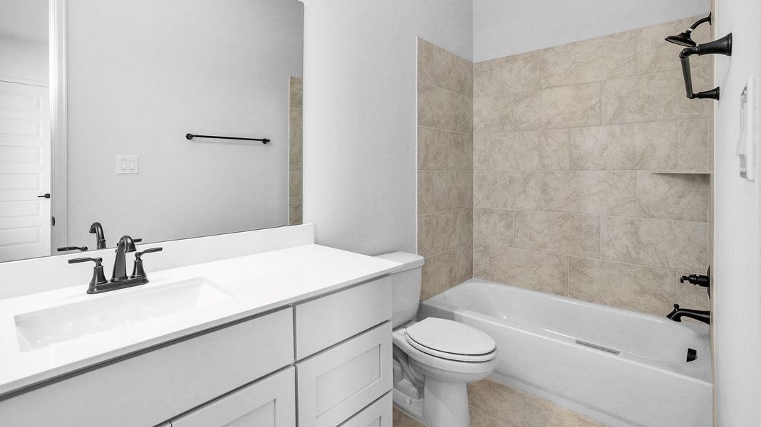 Furnished interior view inside a new home in Briarley 70', Montgomery (Image 6).