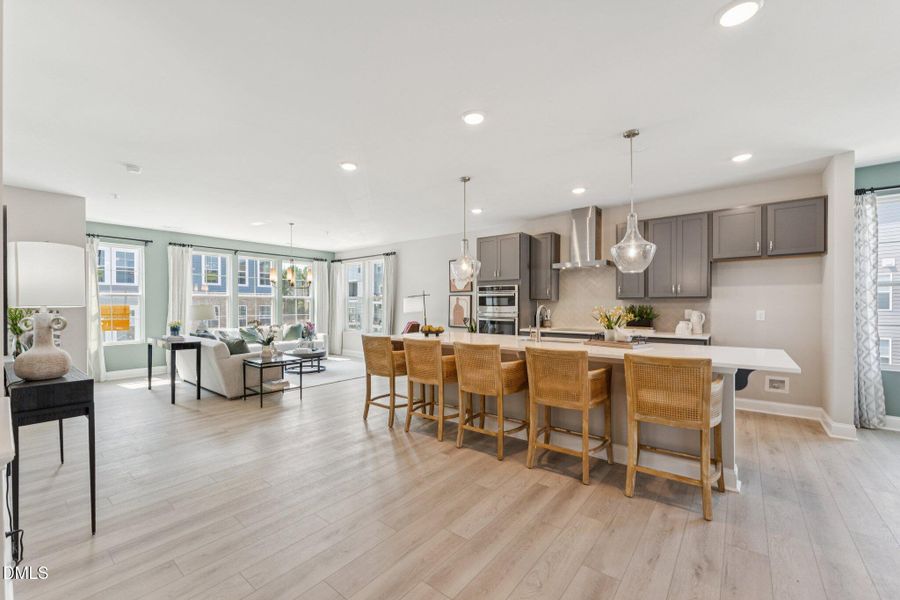 Julianne Kitchen 1