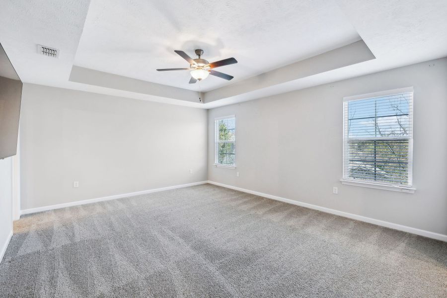 Spacious, unfurnished interior of a new home in Jackson Towne, Murfreesboro (Image 24).