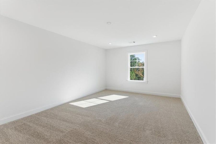 Spacious, unfurnished interior of a new home in The Estates at Hurricane Pointe, Douglasville (Image 42).