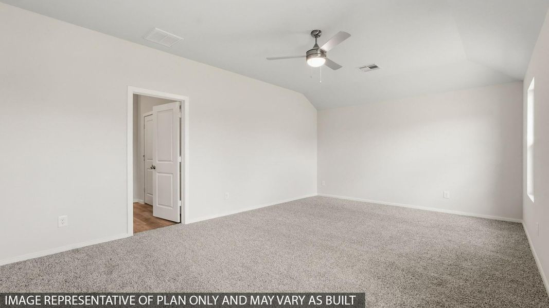 Spacious, unfurnished interior of a new home in Sunterra, Katy (Image 8).