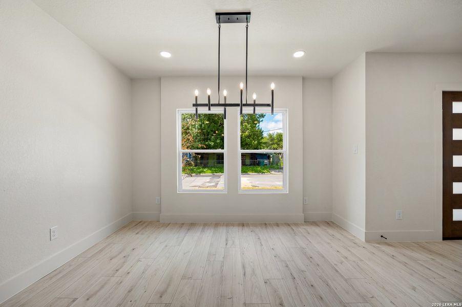 Spacious, unfurnished interior of a new home in , San Antonio (Image 21).