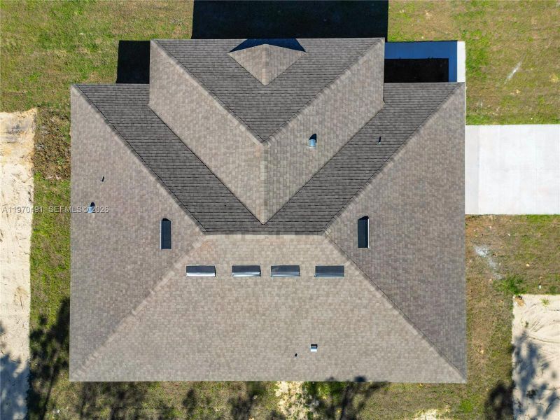 Exterior details and patio area of a home in , Ocala (Image 4). Exterior details and patio area of a home in , Ocala (Image 4).