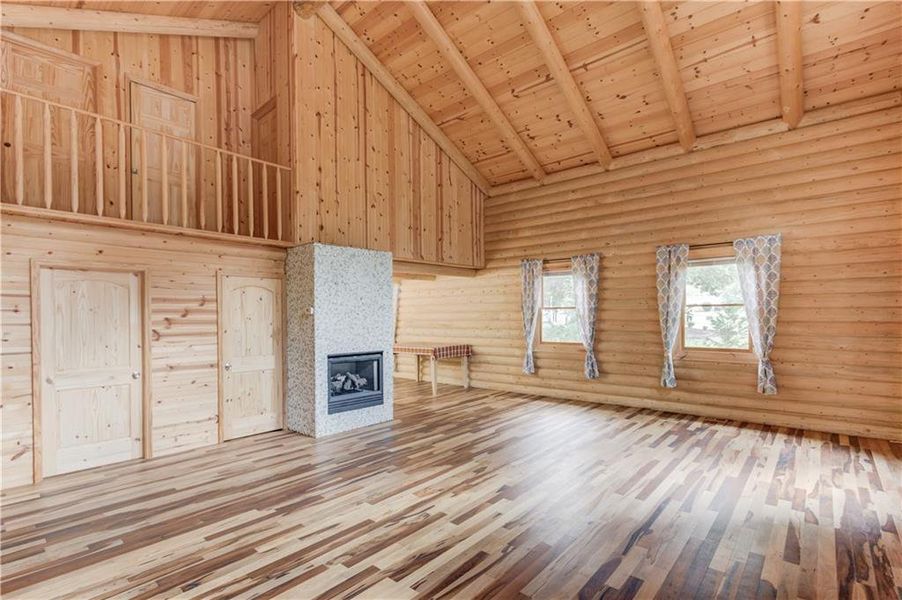 Image 40 of a home in .