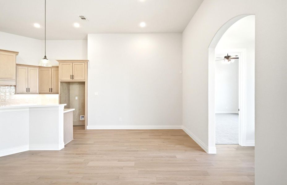 Spacious, unfurnished interior of a new home in Bridgeland 60′, Cypress (Image 18).