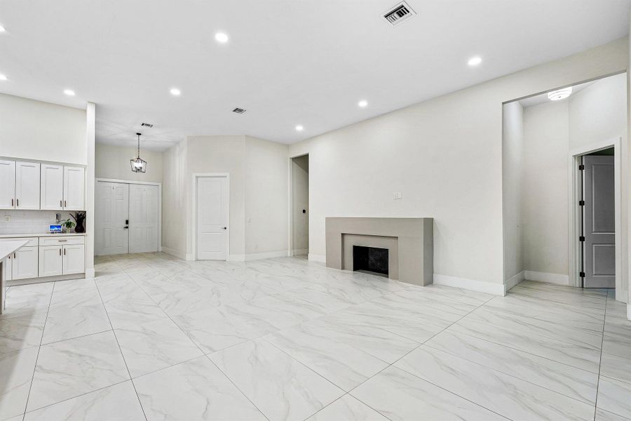 Spacious, unfurnished interior of a new home in , Loxahatchee (Image 13). Spacious, unfurnished interior of a new home in , Loxahatchee (Image 13).