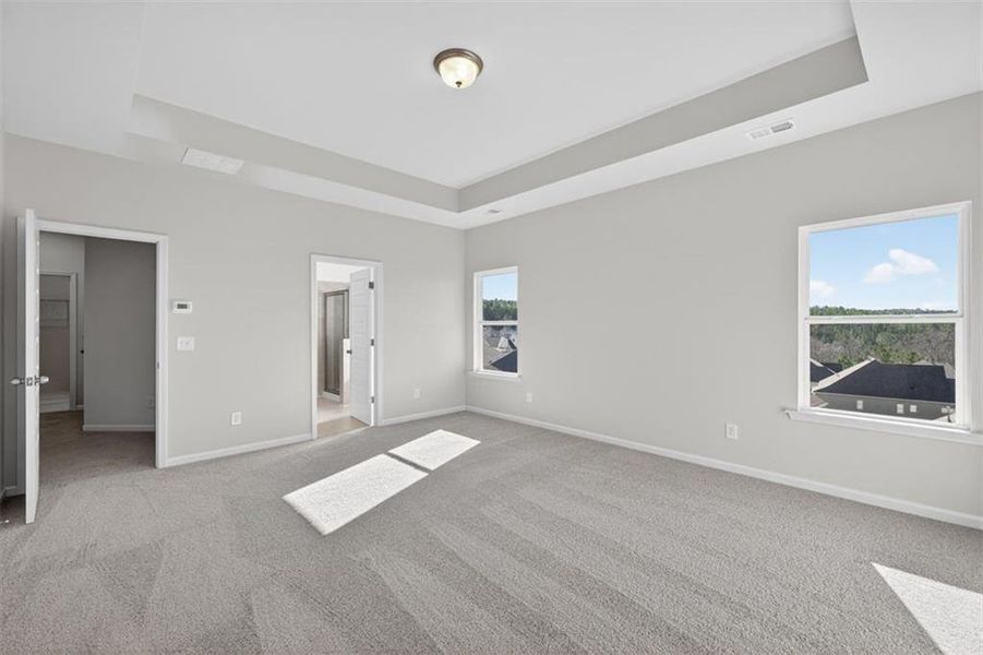Spacious, unfurnished interior of a new home in Victoria Heights, Dallas (Image 32).