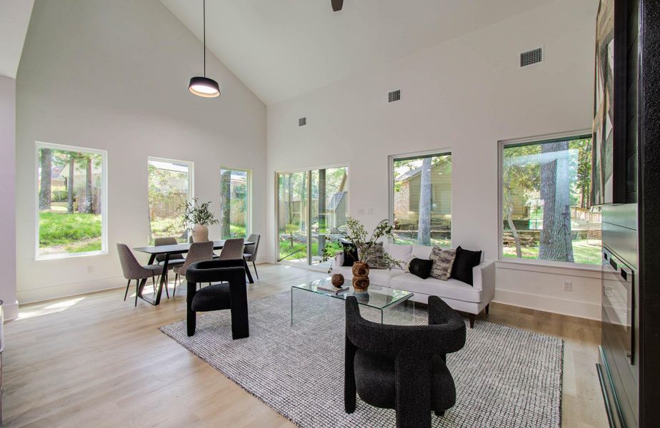 Tall ceilings and natural light Tall ceilings and natural light