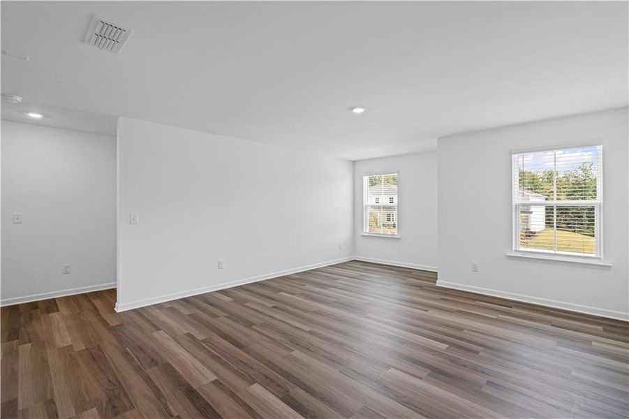 Spacious, unfurnished interior of a new home in Avery Ridge, Gainesville (Image 20).