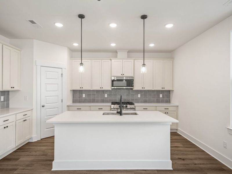 Furnished interior view inside a new home in Woods Crossing, Gallatin (Image 10).