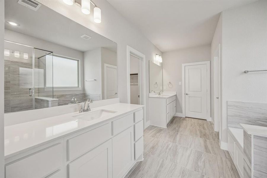 Furnished interior view inside a new home in Dove Hollow, Waxahachie (Image 11). Furnished interior view inside a new home in Dove Hollow, Waxahachie (Image 11).