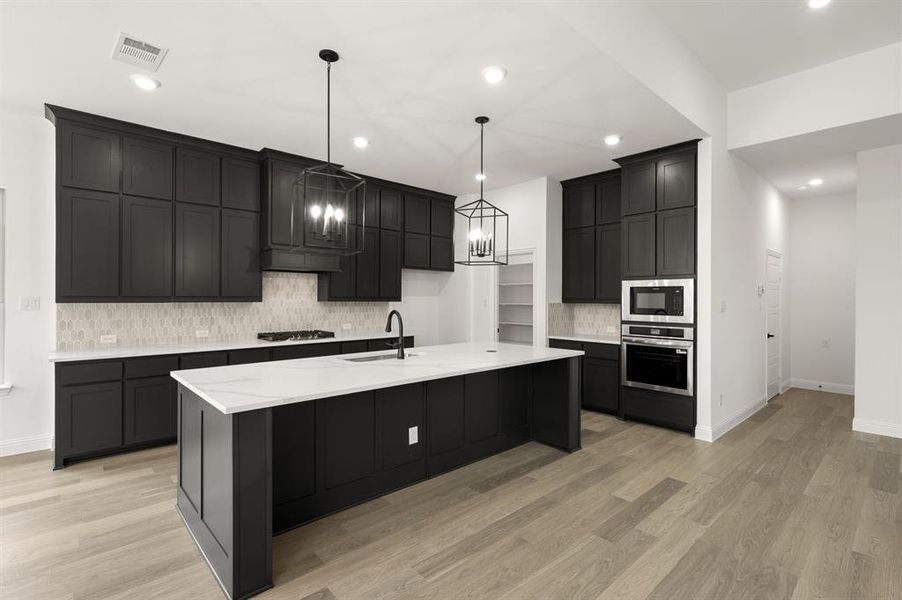 748 Brozgold- Kitchen-1