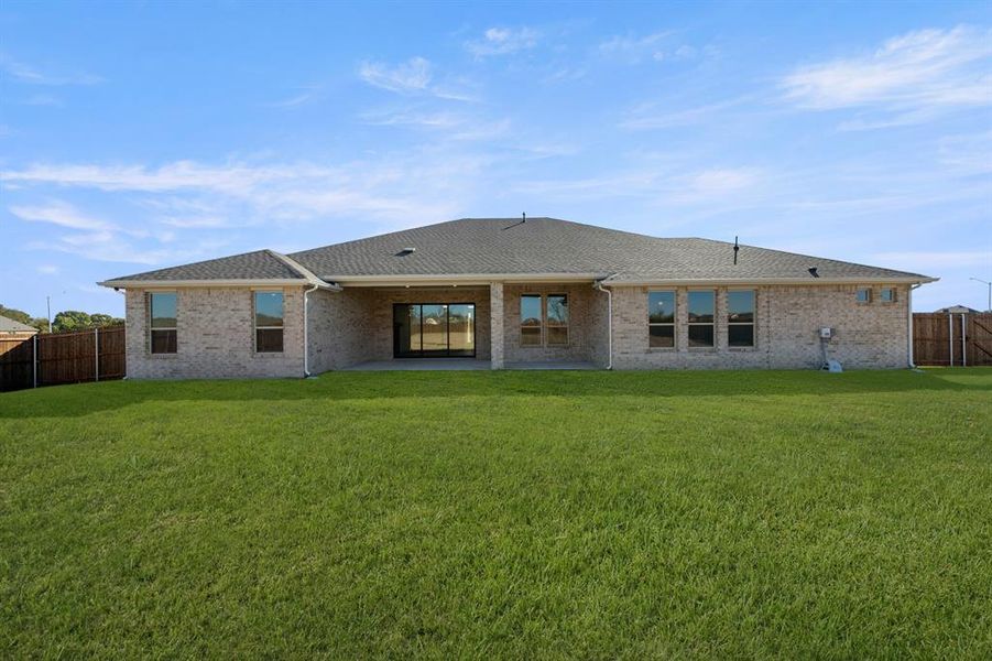 205 Hollinsworth- Back-2 205 Hollinsworth- Back-2