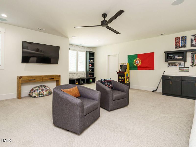 030-1280x960-bonus-room 030-1280x960-bonus-room