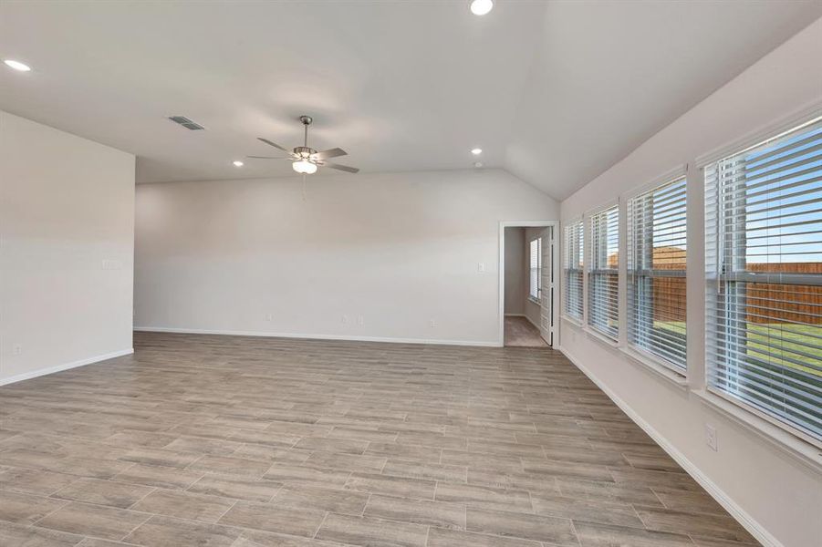 Spacious, unfurnished interior of a new home in Verandah, Royse City (Image 30).