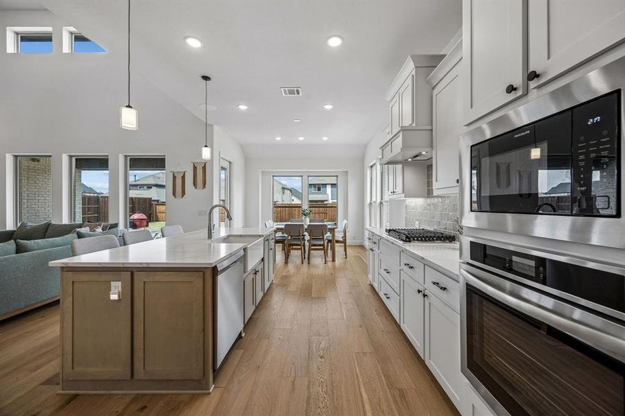 Furnished interior view inside a new home in , Prosper (Image 17).