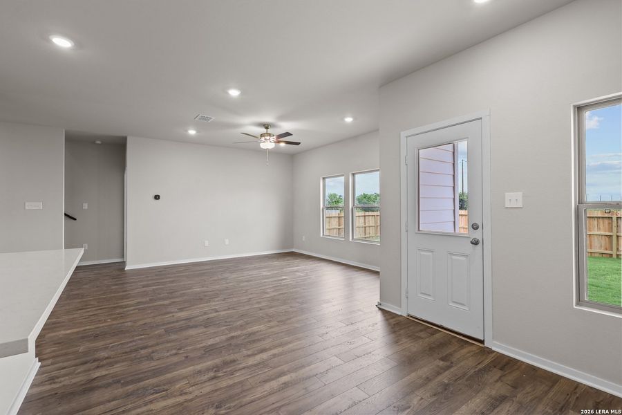 Spacious, unfurnished interior of a new home in Summerlin, San Antonio (Image 26).