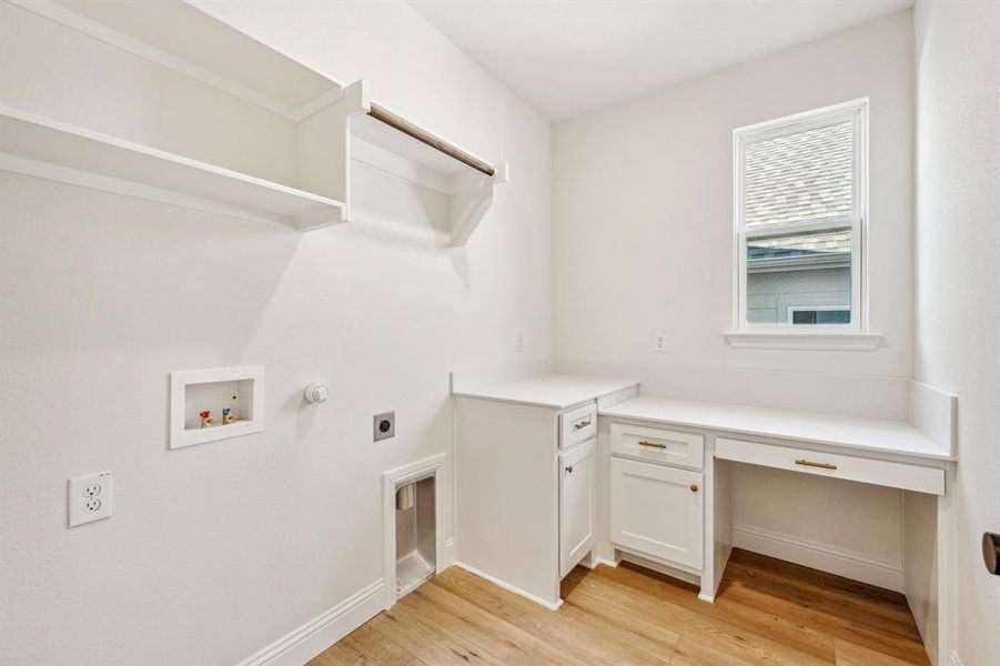 Furnished interior view inside a new home in , Aledo (Image 14).