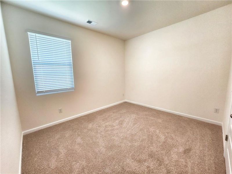 Spacious, unfurnished interior of a new home in Oakchase at Hampton, Hampton (Image 31).