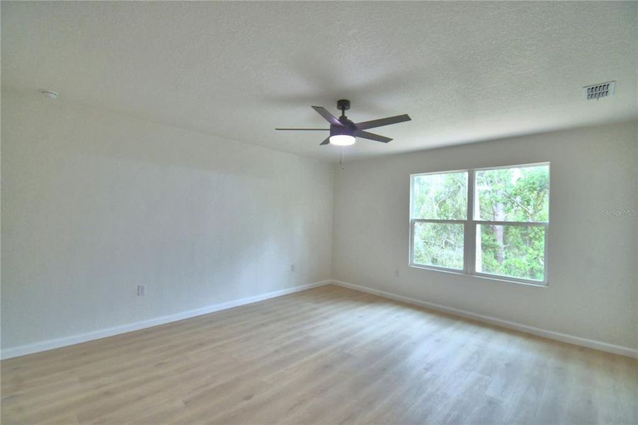 Spacious, unfurnished interior of a new home in , Avon Park (Image 35).