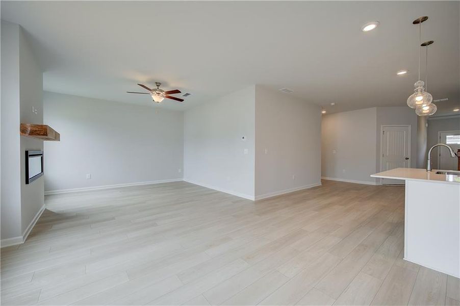 Spacious, unfurnished interior of a new home in Enclave at Evergreen, Fairburn (Image 16). Spacious, unfurnished interior of a new home in Enclave at Evergreen, Fairburn (Image 16).