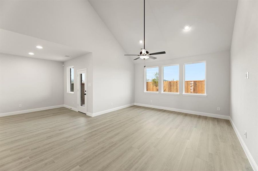 05. 3116 Goldfinch - Family 05. 3116 Goldfinch - Family