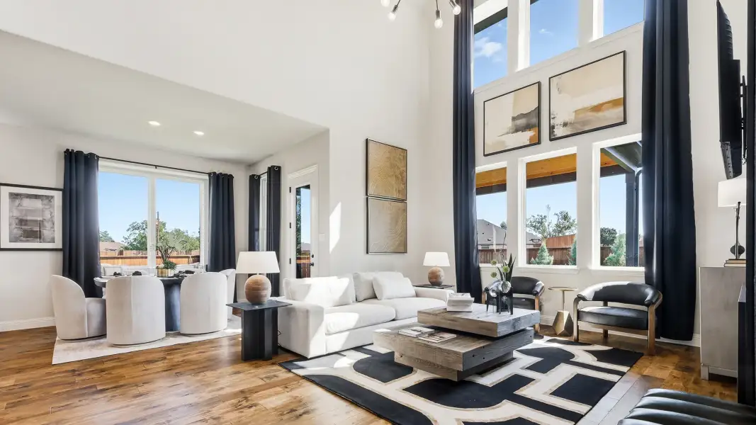 Model home photos of similar floorplans, not pictures of actual home. Model home photos of similar floorplans, not pictures of actual home.