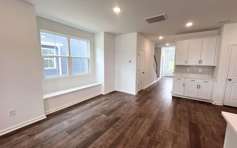 Spacious, unfurnished interior of a new home in Wendell Falls, Wendell (Image 9).