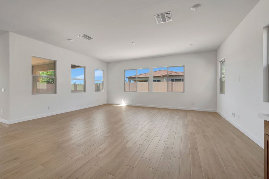 Spacious, unfurnished interior of a new home in Soleo, San Tan Valley (Image 24).