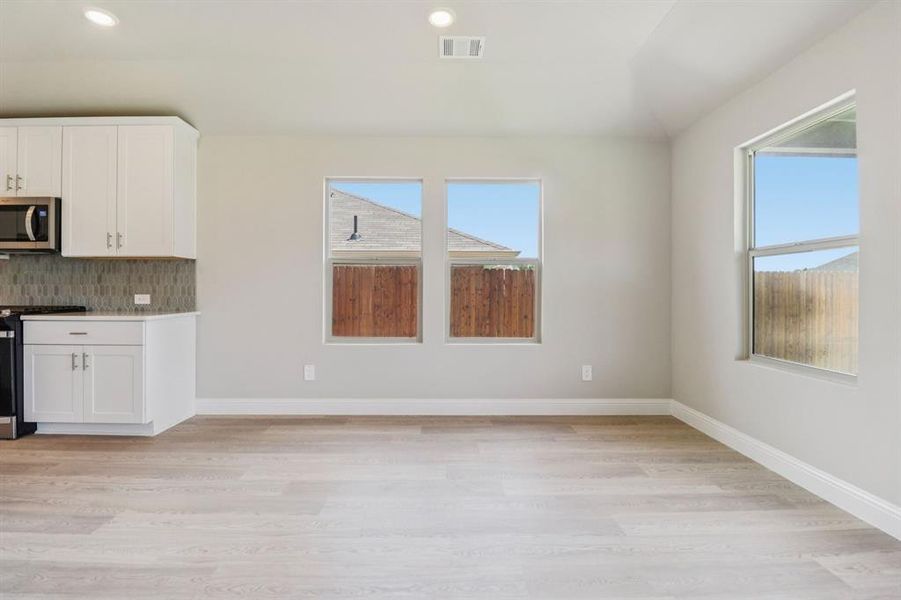 Photo is not of the actual home, but is an inspirational photo of builder’s model home and may depict options, furnishings, and/or decorator features that are not included.