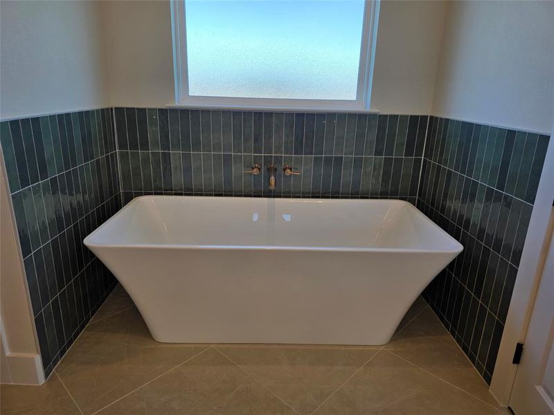 Image 38 of a home in Aledo Heights - Aledo ISD.