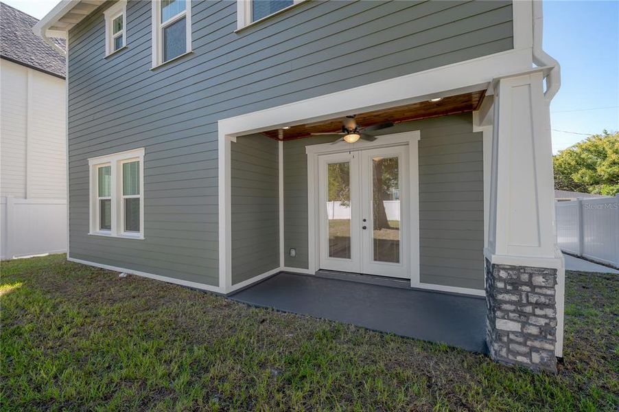 Exterior details and patio area of a home in , Tampa (Image 27).
