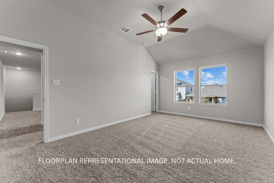 Spacious, unfurnished interior of a new home in Verano Farms, San Antonio (Image 18).
