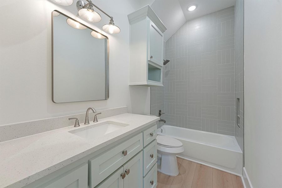 Furnished interior view inside a new home in , Galveston (Image 9).