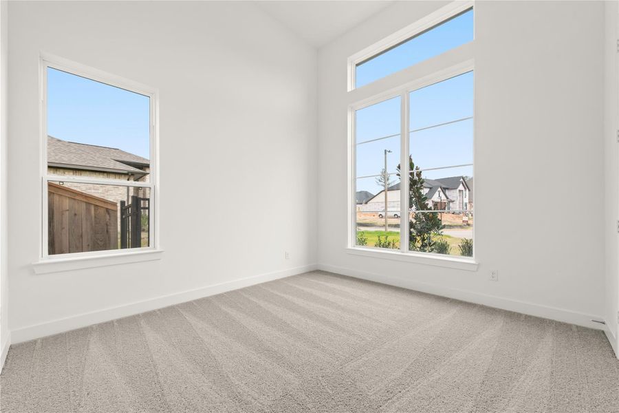 Spacious, unfurnished interior of a new home in Kresston - 65', Montgomery (Image 14).