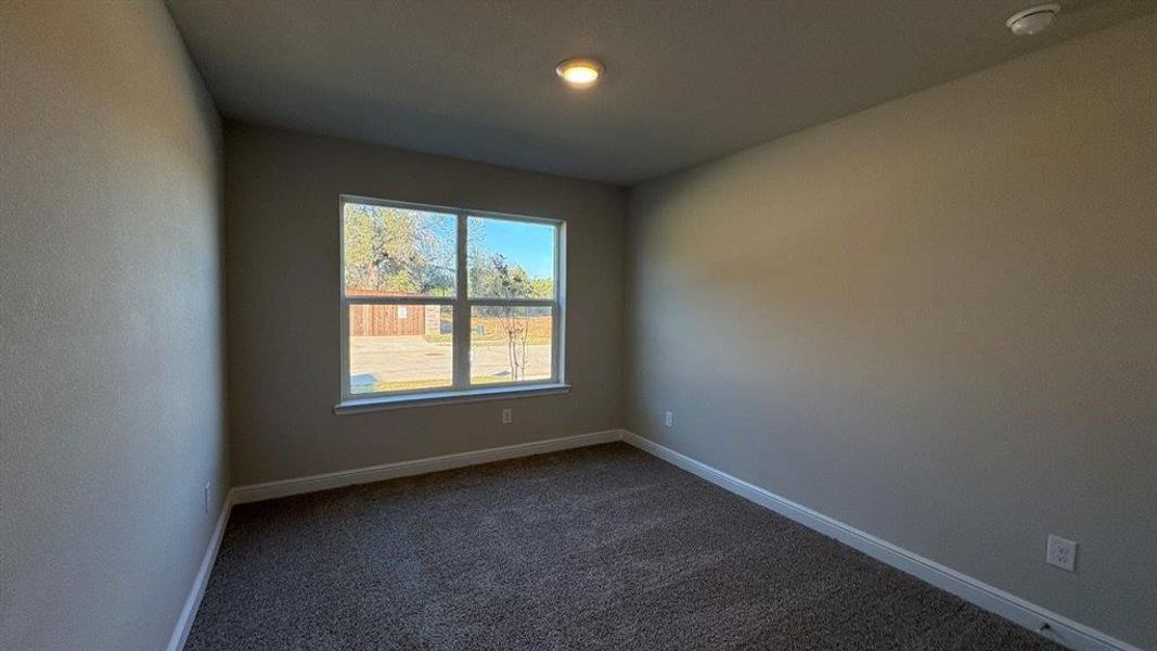 Spacious, unfurnished interior of a new home in Sandstone Estates, Granbury (Image 25).
