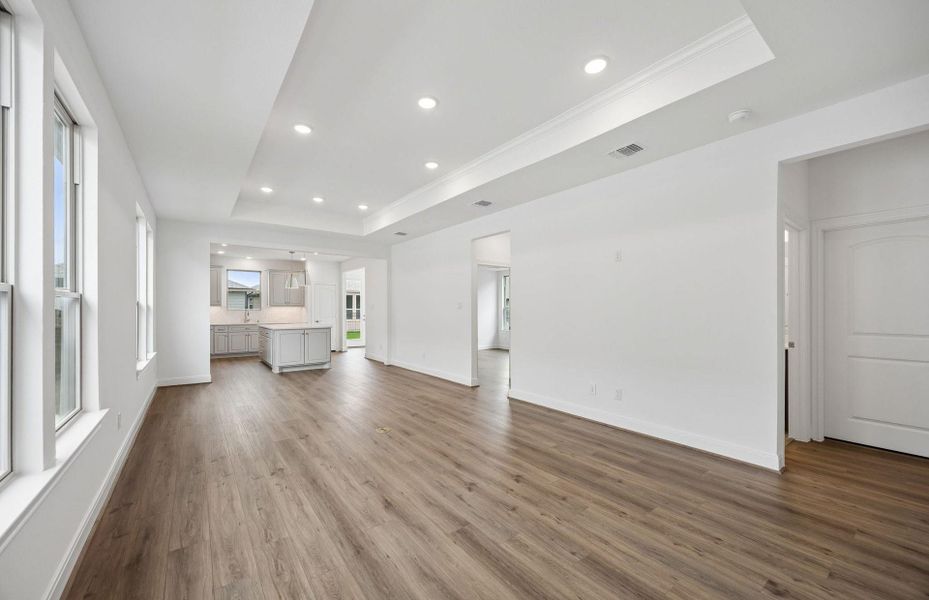 Spacious, unfurnished interior of a new home in Del Webb in Chambers Creek, Willis (Image 15). Spacious, unfurnished interior of a new home in Del Webb in Chambers Creek, Willis (Image 15).