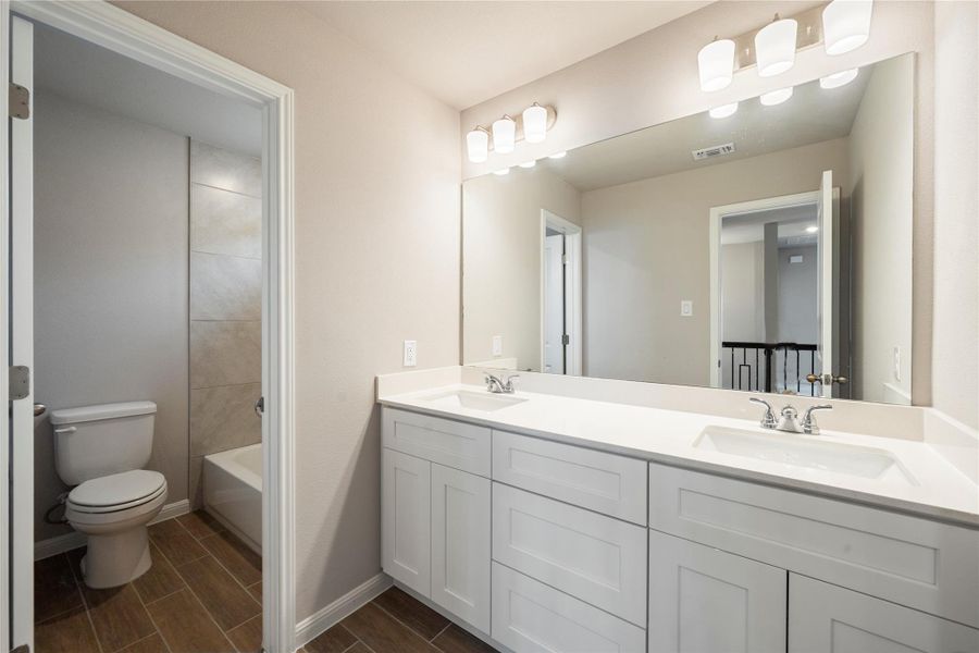 Furnished interior view inside a new home in Morningstar, Andice (Image 10).